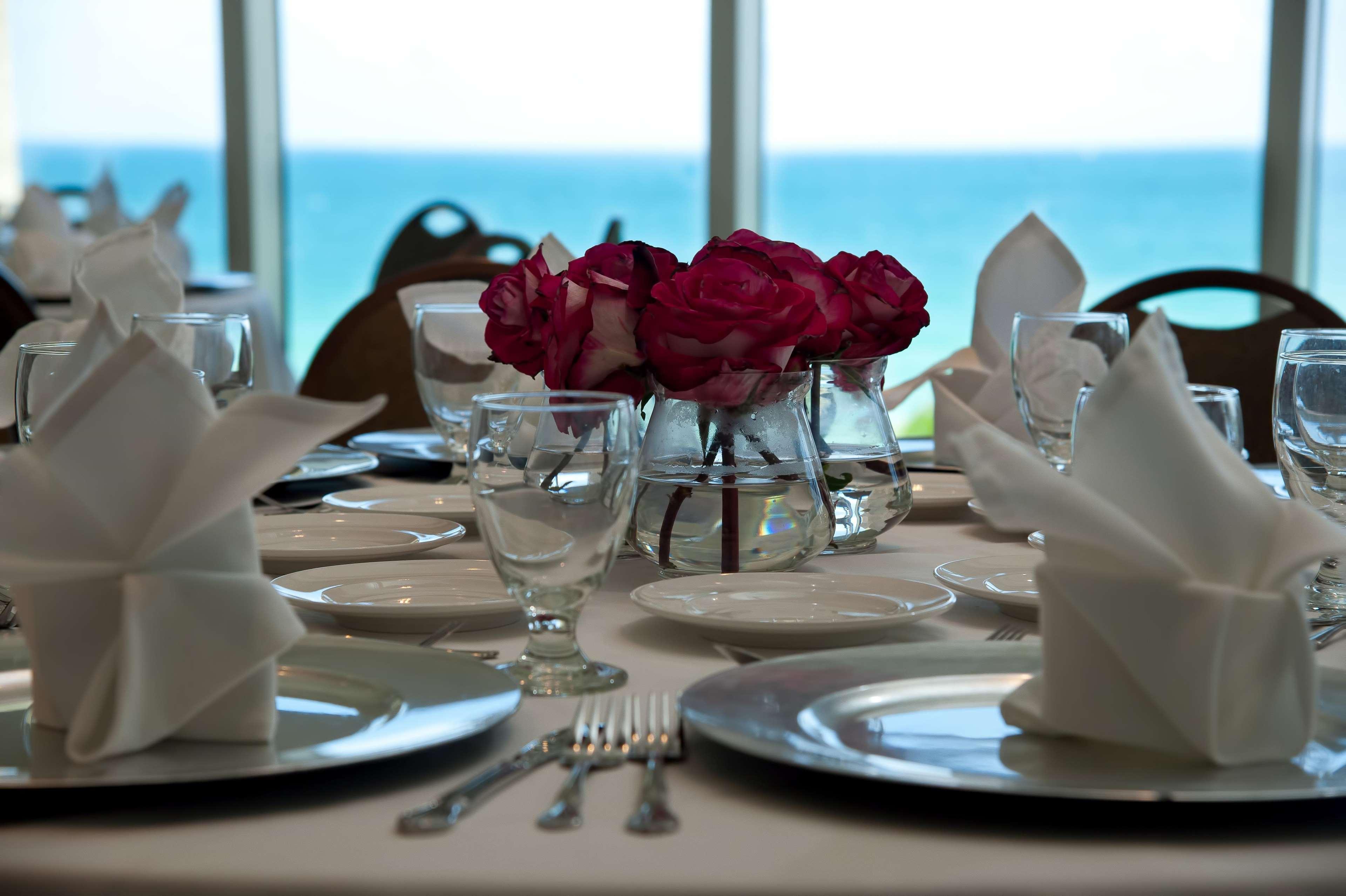 Doubletree By Hilton Ocean Point Resort - North Miami Beach Sunny Isles Beach Exterior photo