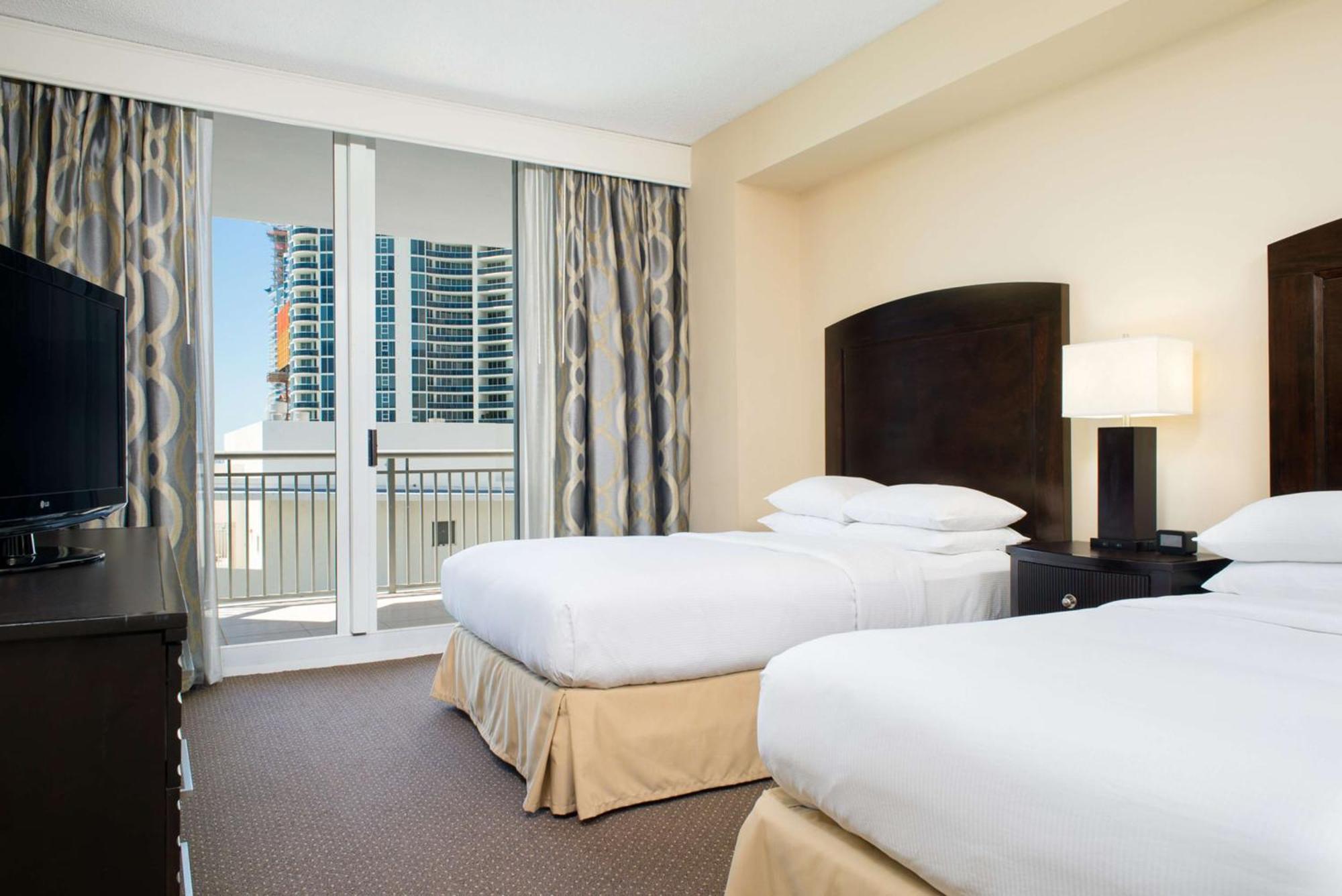 Doubletree By Hilton Ocean Point Resort - North Miami Beach Sunny Isles Beach Exterior photo