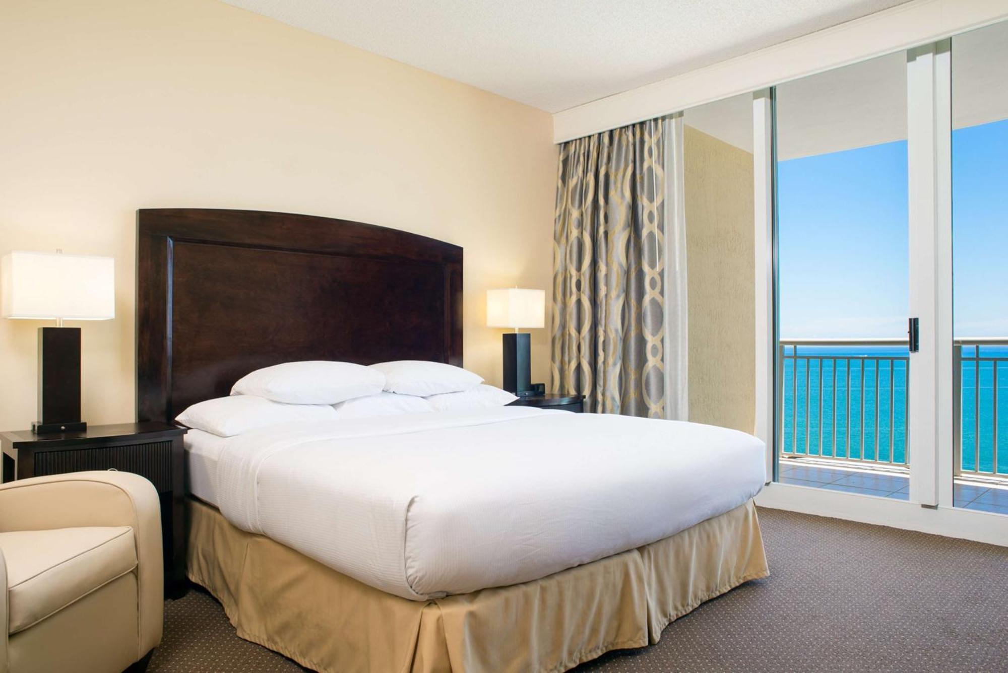 Doubletree By Hilton Ocean Point Resort - North Miami Beach Sunny Isles Beach Exterior photo
