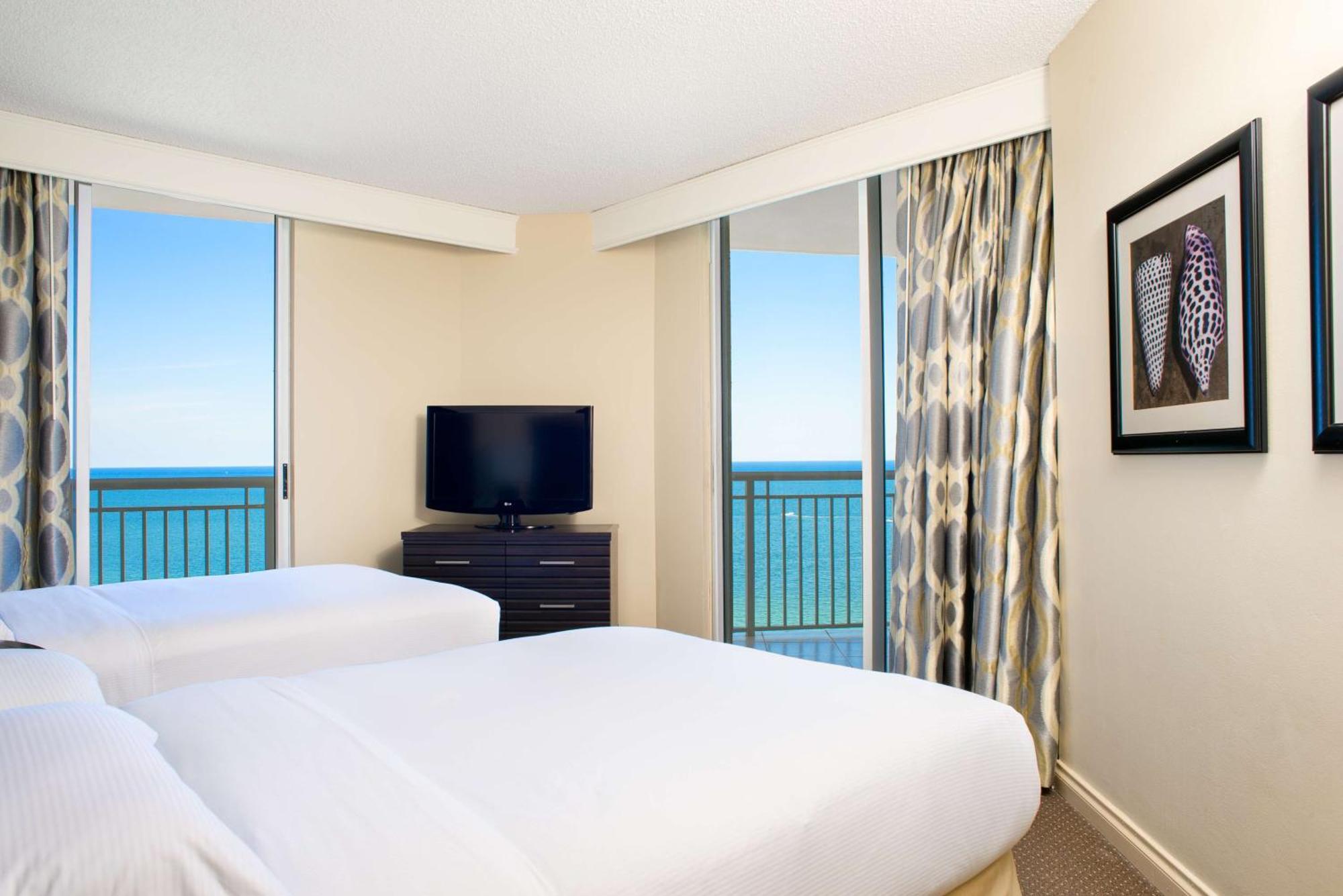 Doubletree By Hilton Ocean Point Resort - North Miami Beach Sunny Isles Beach Exterior photo