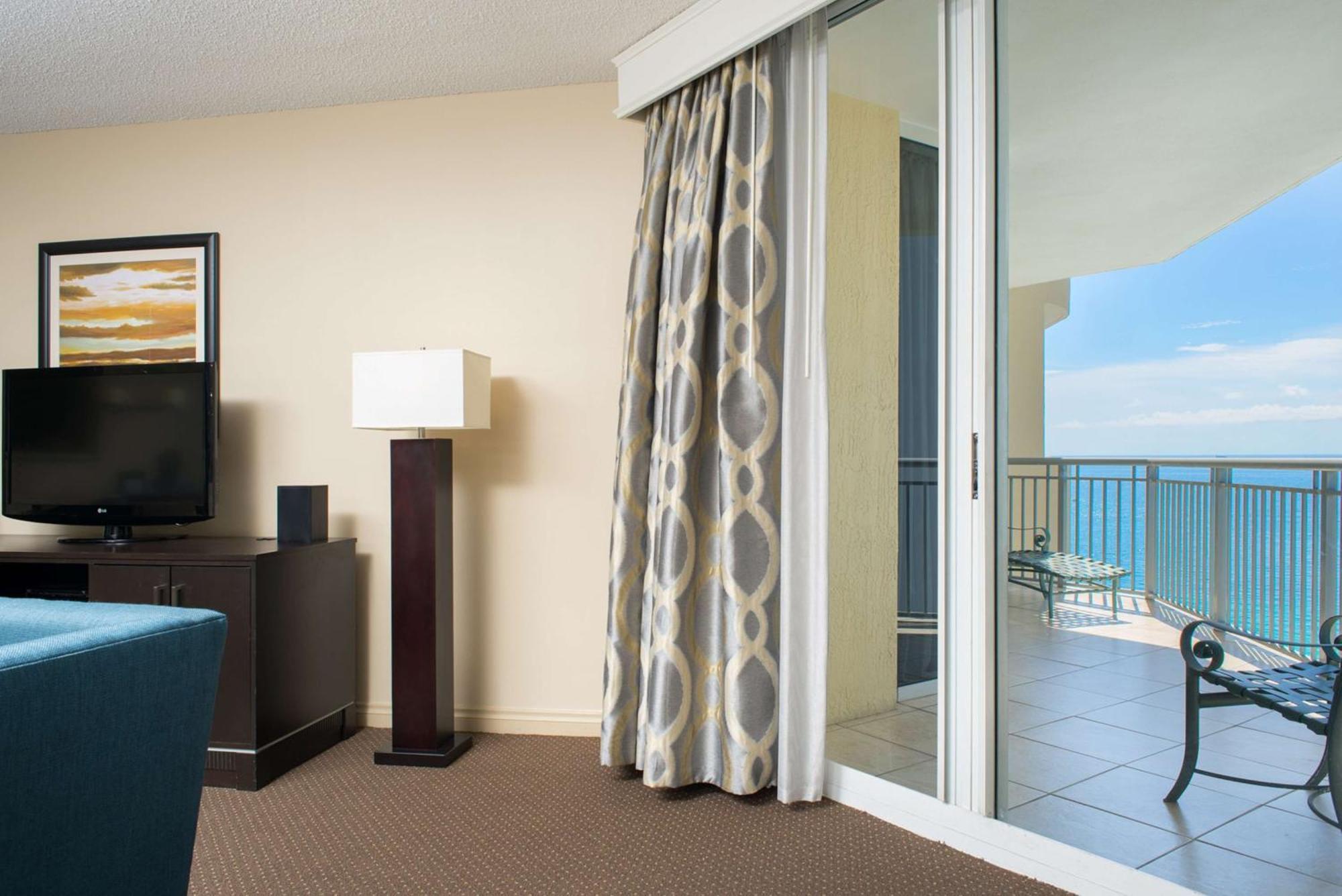 Doubletree By Hilton Ocean Point Resort - North Miami Beach Sunny Isles Beach Exterior photo
