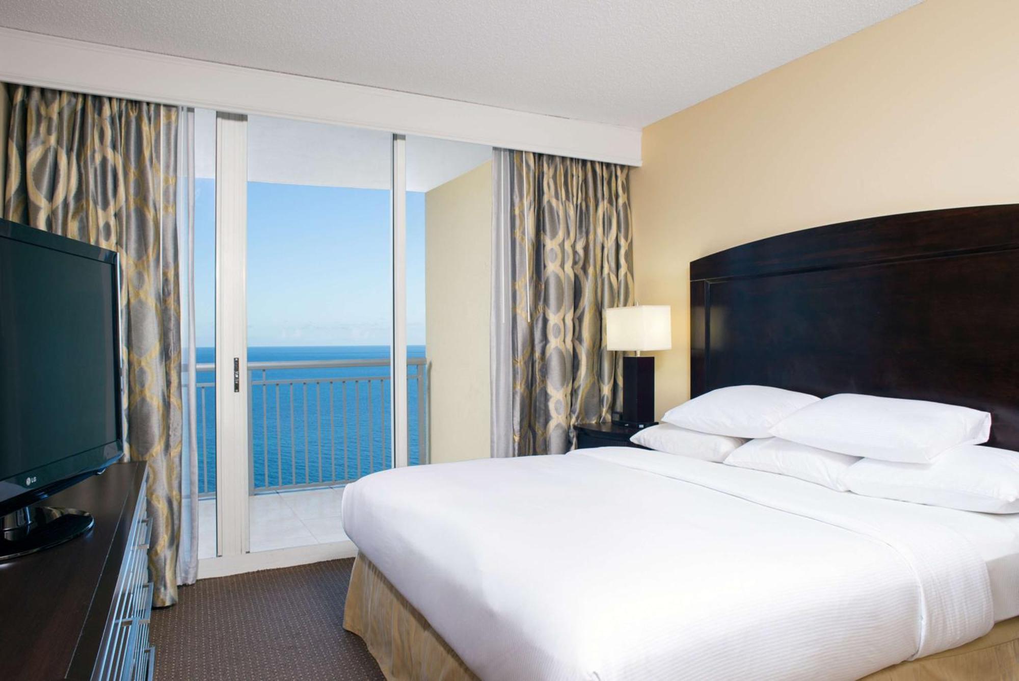 Doubletree By Hilton Ocean Point Resort - North Miami Beach Sunny Isles Beach Exterior photo