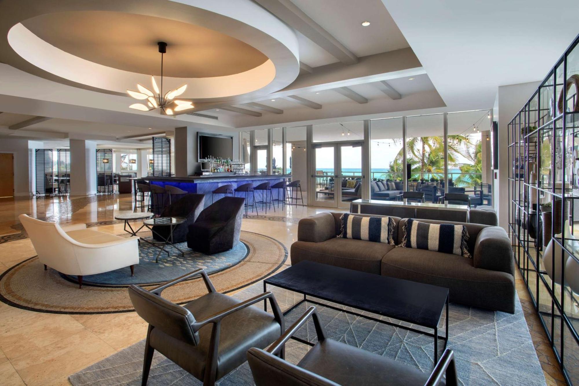 Doubletree By Hilton Ocean Point Resort - North Miami Beach Sunny Isles Beach Exterior photo