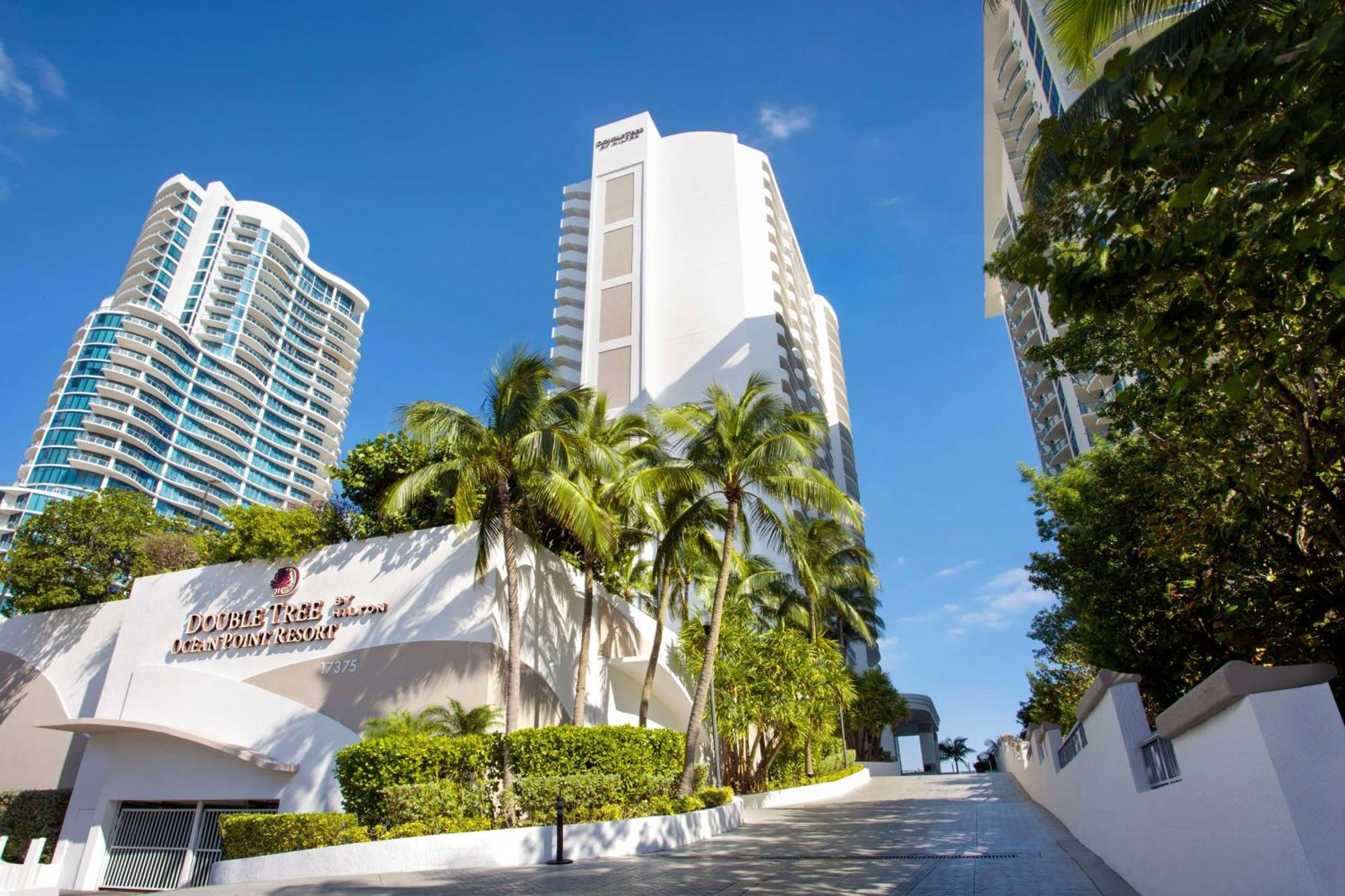 Doubletree By Hilton Ocean Point Resort - North Miami Beach Sunny Isles Beach Exterior photo